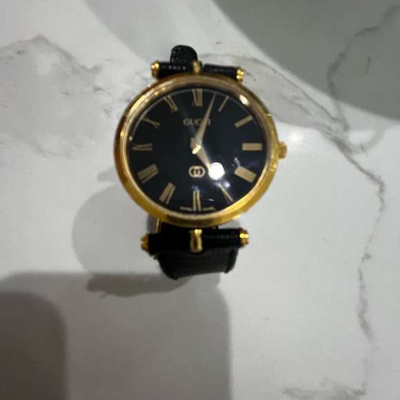 Vintage 80’s Gucci ladies watch - Picture 2 of 8